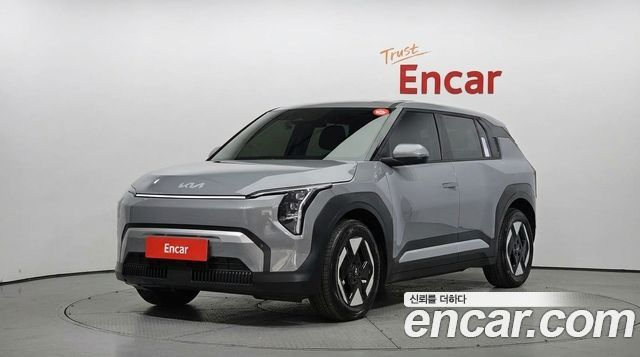 Kia EV3 Long Range 2WD AIr — пробег 3 199 км — фото 1 из 5