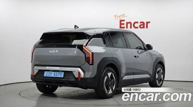 Kia EV3 Long Range 2WD AIr — пробег 3 199 км — фото 2 из 5