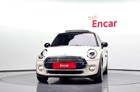 Mini Cooper 5Door HIGH 3rd — пробег 137 419 км — фото 3 из 5