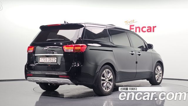Kia Carnival из Кореи Encar