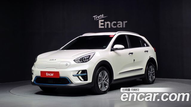 Kia Niro Prestige — пробег 127 617 км — фото 1 из 5