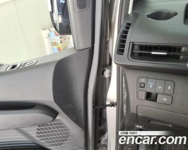 Hyundai Staria Cargo 3-Seater Modern — пробег 177 872 км — фото 2 из 5