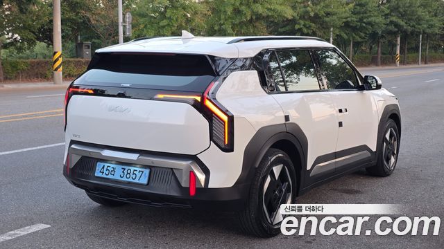 Kia EV3 из Кореи Encar
