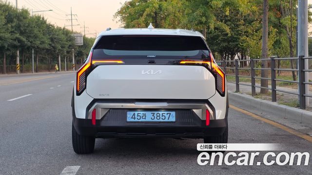 Kia EV3 из Кореи Encar