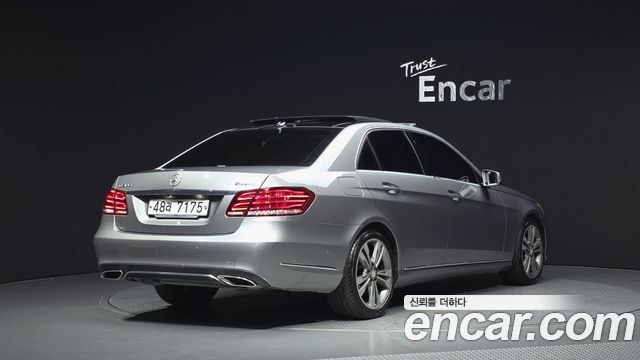 Mercedes-Benz E-Class E300 4MATIC Avantgarde — пробег 128 389 км — фото 2 из 5