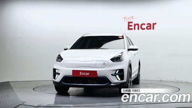 Kia Niro Noblesse — пробег 90 492 км — фото 3 из 5