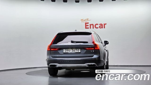 Volvo V90 T5 Pro AWD — пробег 272 827 км — фото 4 из 5