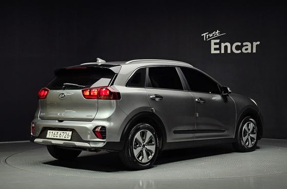 Kia Niro 1.6 HEV Luxury — пробег 108 314 км — фото 2 из 5