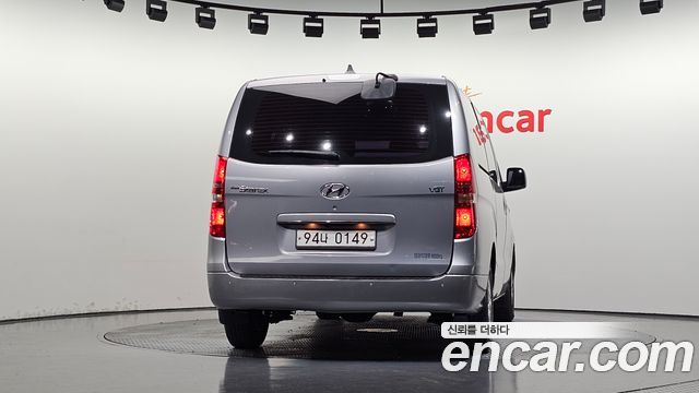 Hyundai Starex 3-Seater VAN Smart — пробег 201 498 км — фото 4 из 5