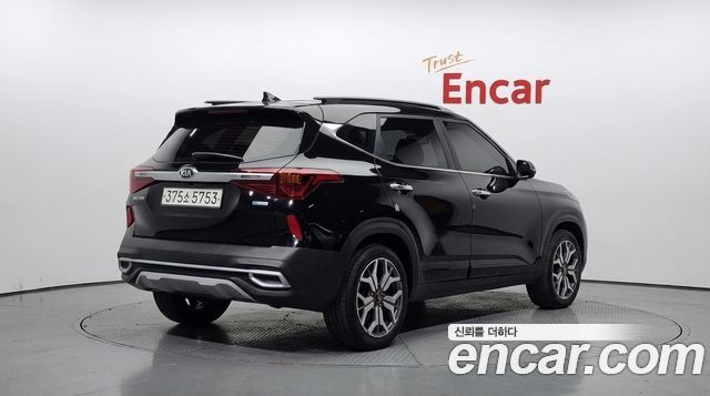 Kia Seltos из Кореи Encar