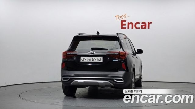 Kia Seltos из Кореи Encar