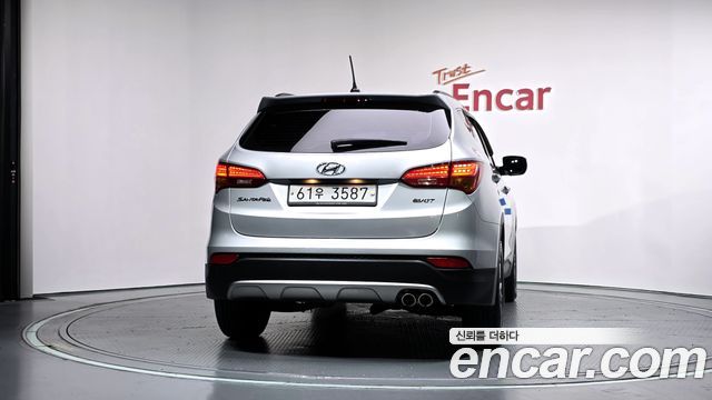 Hyundai Santafe Diesel(e-VGT) 2.0 2WD Premium — пробег 34 225 км — фото 4 из 5