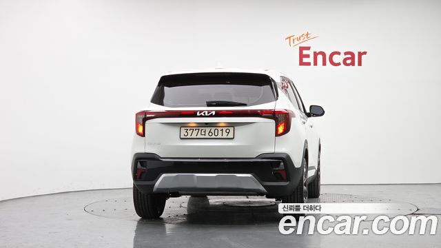 Kia Seltos из Кореи Encar
