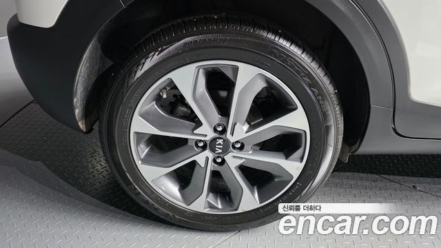 Kia Stonic 1.4 Prestige — пробег 31 625 км — фото 5 из 5