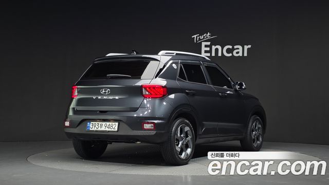 Hyundai Venue 1.6 Flux — пробег 16 800 км — фото 2 из 5