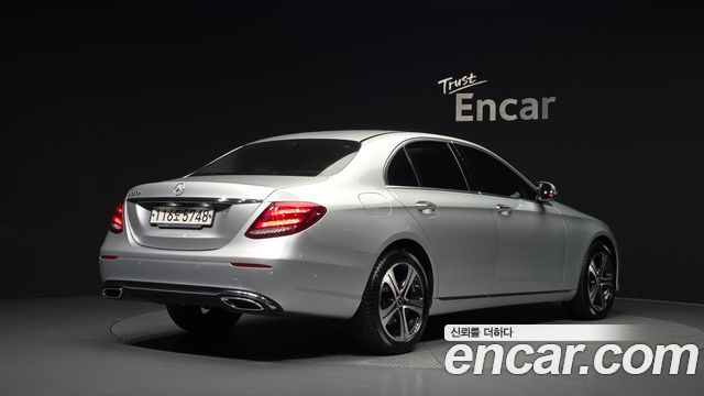 Mercedes-Benz E-Class E220d Avantgarde — пробег 151 730 км — фото 2 из 5