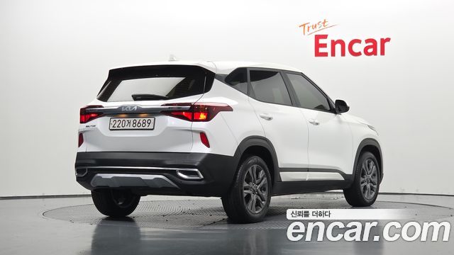 Kia Seltos из Кореи Encar
