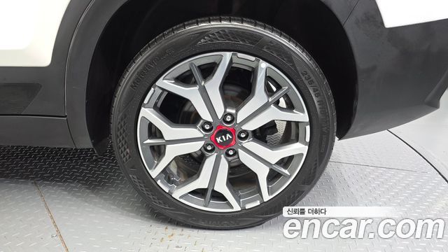 Kia Seltos из Кореи Encar