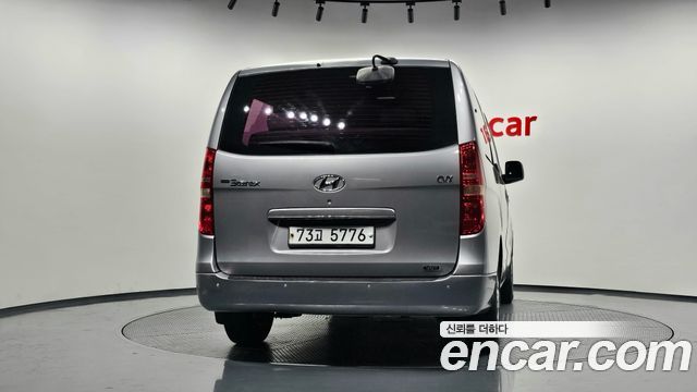 Hyundai Starex 12-Seater Wagon CVX Deluxe — пробег 159 111 км — фото 4 из 5