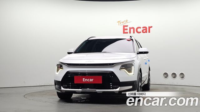 Kia Niro Prestige — пробег 70 779 км — фото 3 из 5