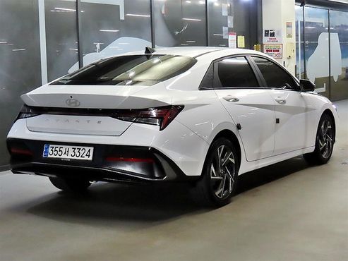 Hyundai AVANTE 1.6 Inspiration — пробег 16 363 км — фото 4 из 5