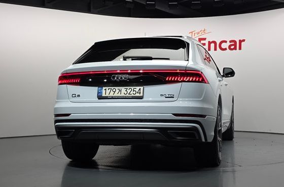 Audi Q8 50 TDI Quattro Premium — пробег 88 528 км — фото 4 из 5