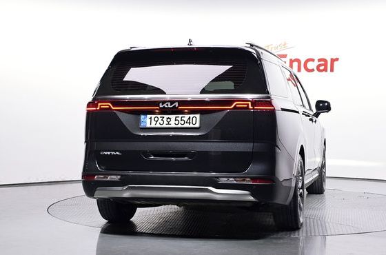Kia Carnival Gasoline 7-Seater Signature — пробег 47 055 км — фото 4 из 5