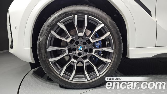BMW X6 xDrive40i M Sport — пробег 5 388 км — фото 5 из 5