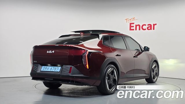 Kia EV4 Long Range 2WD Earth — пробег 21 156 км — фото 2 из 5