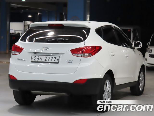 Hyundai Tucson Diesel 2WD X20 Luxury — пробег 182 878 км — фото 3 из 5