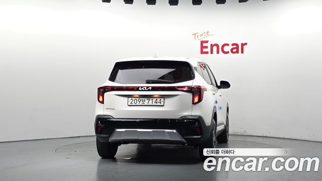 Kia Seltos из Кореи Encar