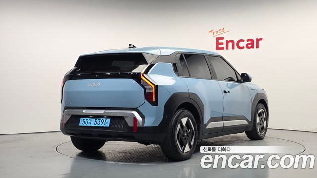 Kia EV3 Long Range 2WD AIr — пробег 12 268 км — фото 2 из 5