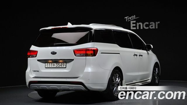 Kia Carnival из Кореи Encar