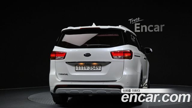Kia Carnival из Кореи Encar