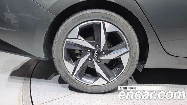 Hyundai AVANTE Inspiration — пробег 97 836 км — фото 5 из 5