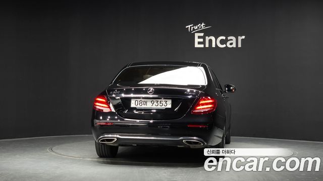 Mercedes-Benz E-Class из Кореи Encar