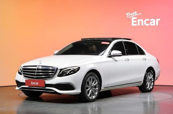 Mercedes-Benz E-Class E300 4MATIC Exclusive — пробег 107 031 км — фото 1 из 5
