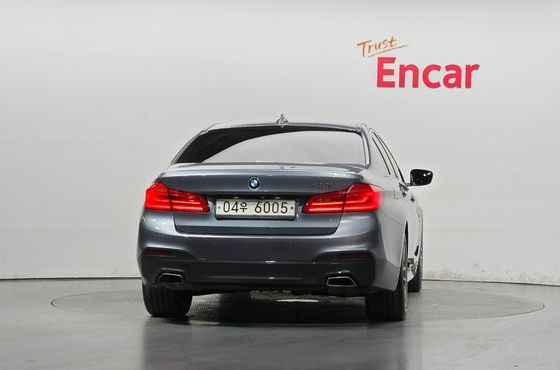 BMW 5-Series 530i M Sport Package Plus — пробег 133 927 км — фото 4 из 5