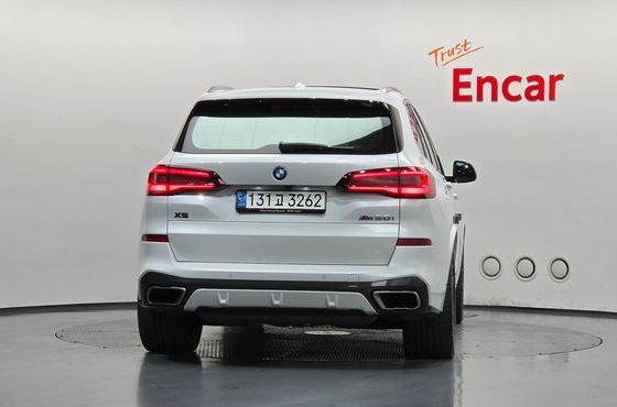 BMW X5 M50i — пробег 74 670 км — фото 4 из 5