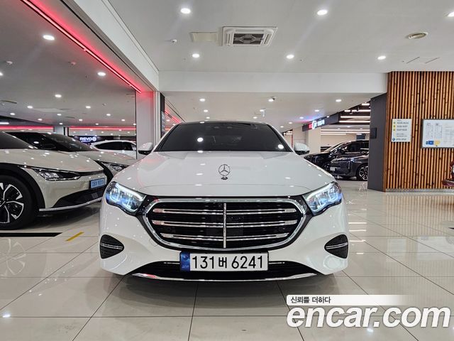 Mercedes-Benz E-Class E220d 4MATIC Exclusive — пробег 12 709 км — фото 3 из 5