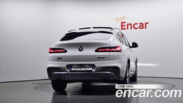 BMW X4 xDrive20i M Sport X — пробег 70 355 км — фото 4 из 5