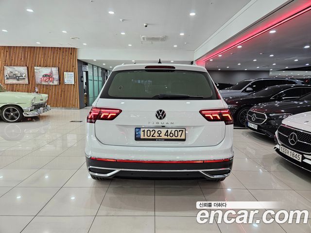 Volkswagen Tiguan 2.0 TDI Prestige — пробег 32 879 км — фото 4 из 5