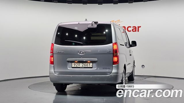 Hyundai Starex Van 3-Seater Smart — пробег 39 998 км — фото 4 из 5