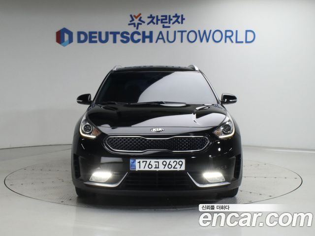 Kia Niro Prestige — пробег 170 960 км — фото 3 из 5