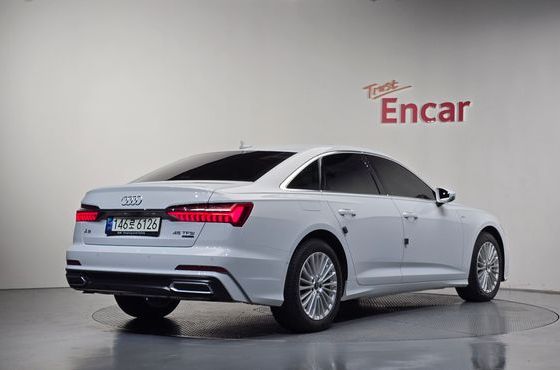 Audi A6 45 TFSI Quattro Premium — пробег 33 368 км — фото 2 из 5
