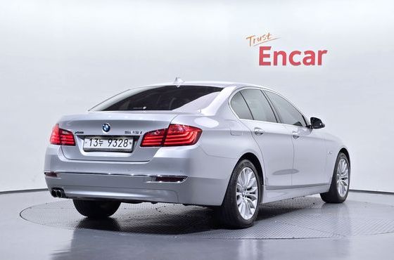 BMW 5-Series 528i xDrive Luxury — пробег 104 086 км — фото 2 из 5