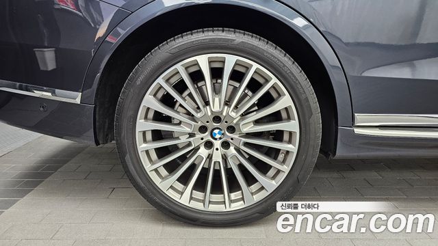BMW X7 xDrive 40d Design Pure Excellence 6-Seater — пробег 70 338 км — фото 5 из 5