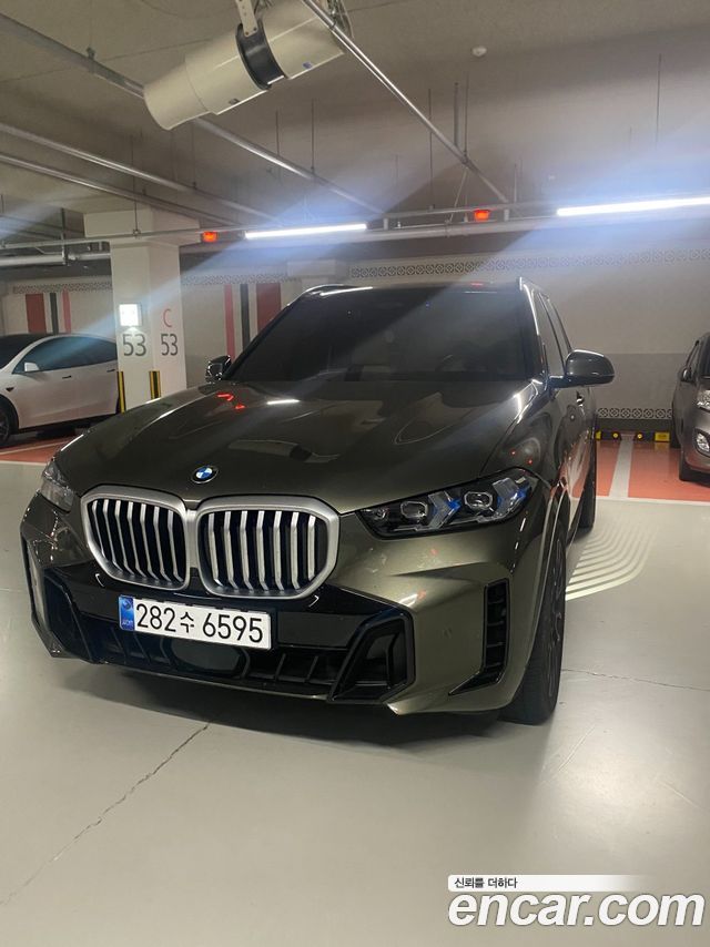 BMW X5 xDrive 30d M Sport — пробег 5 300 км — фото 3 из 5