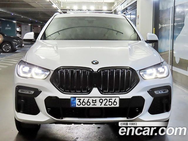 BMW X6 xDrive40i M Sport — пробег 52 529 км — фото 2 из 5