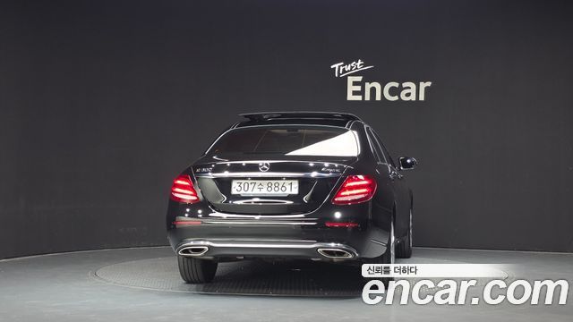 Mercedes-Benz E-Class из Кореи Encar